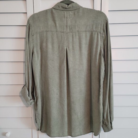 Super Soft Button up shirt - Picture 5 of 5